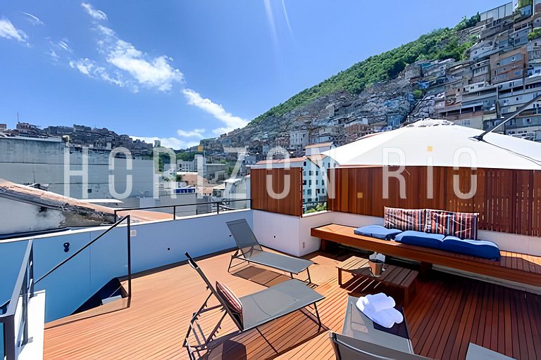 Penthouse with deck for rent, up to 8 people in Copacabana