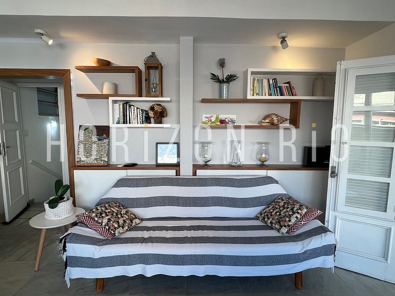 Rent Luxury Duplex Penthouse in Ipanema with Sea View