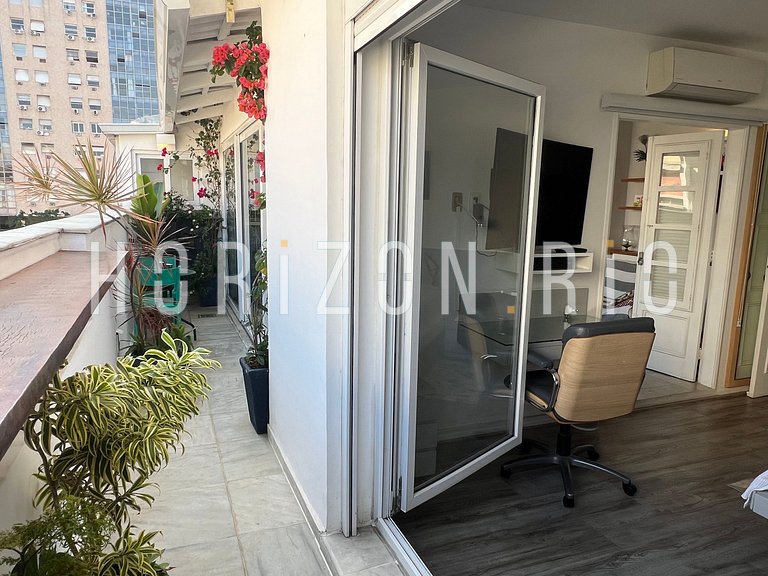 Rent Luxury Duplex Penthouse in Ipanema with Sea View