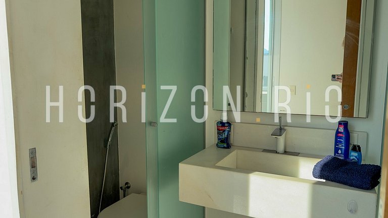 Duplex penthouse with 3 suites in Ipanema
