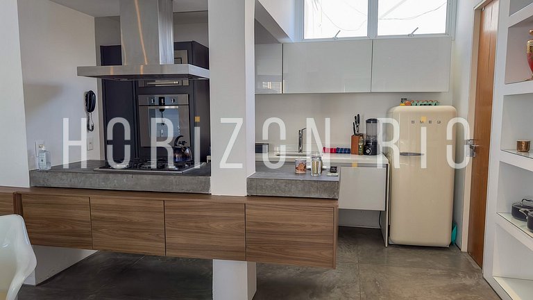 Duplex penthouse with 3 suites in Ipanema