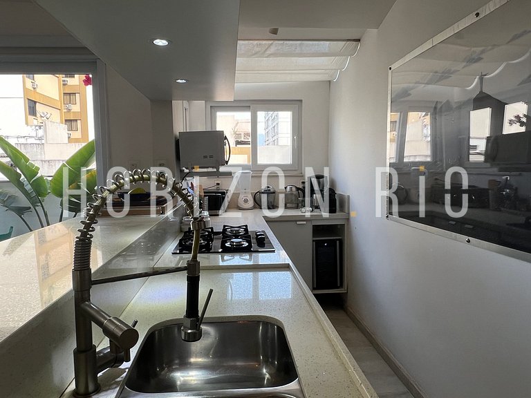 Rent Luxury Duplex Penthouse in Ipanema with Sea View