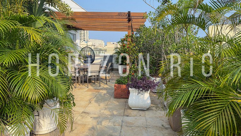 Rent luxury Penthouse in Copacabana, 5 Bedrooms and Pool