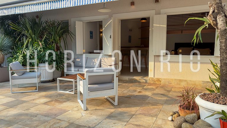 Rent luxury Penthouse in Copacabana, 5 Bedrooms and Pool