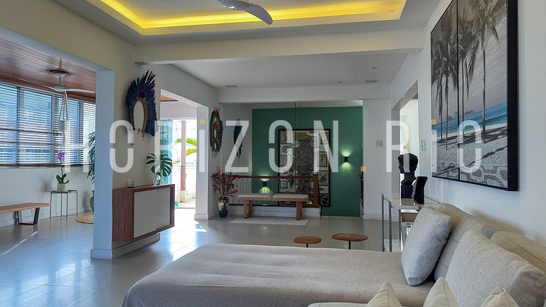 Rent luxury Penthouse in Copacabana, 5 Bedrooms and Pool