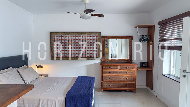 Rent luxury Penthouse in Copacabana, 5 Bedrooms and Pool