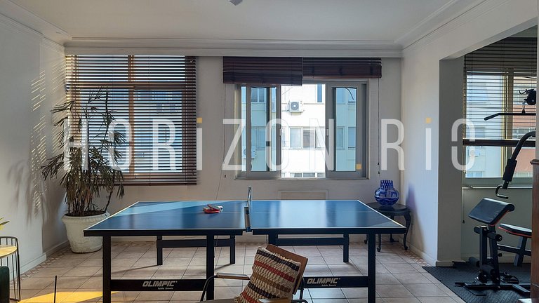 Rent luxury Penthouse in Copacabana, 5 Bedrooms and Pool