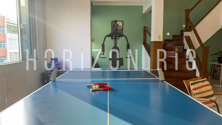 Rent luxury Penthouse in Copacabana, 5 Bedrooms and Pool