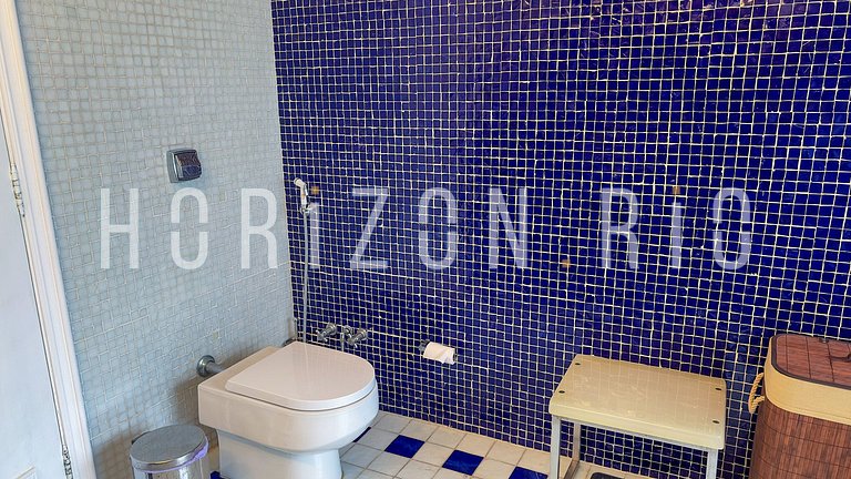 Rent luxury Penthouse in Copacabana, 5 Bedrooms and Pool