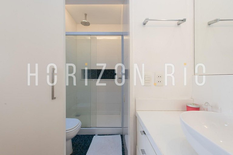 Apartamento frente mar no posto 9 de Ipanema
