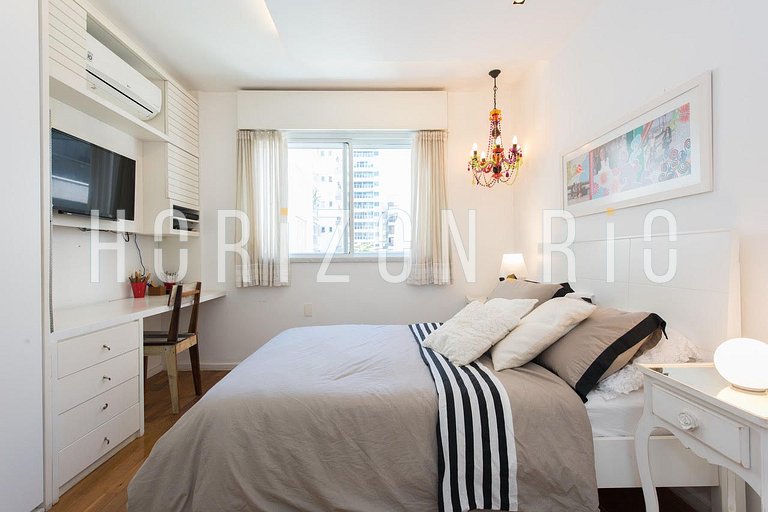 Apartamento frente mar no posto 9 de Ipanema