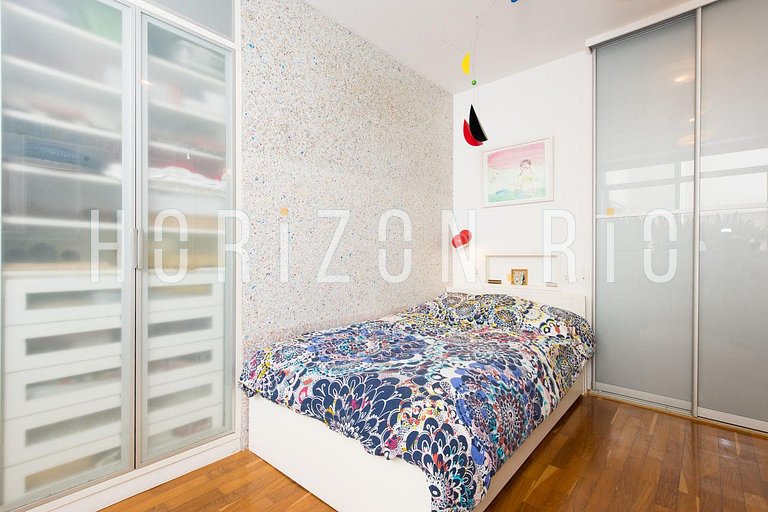Apartamento frente mar no posto 9 de Ipanema