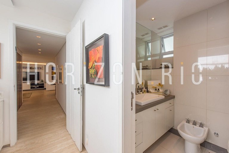 Apartamento frente mar no posto 9 de Ipanema