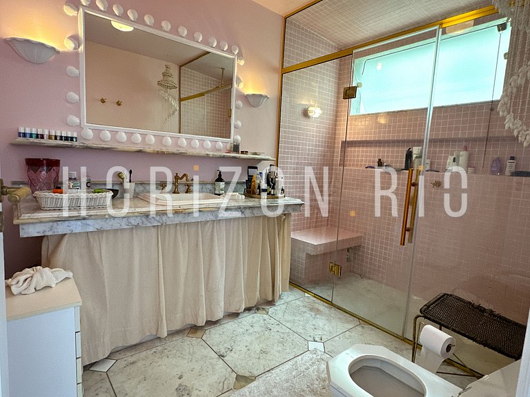 Apartamento 2 Quartos c/ Rooftop e Vista – Copacabana