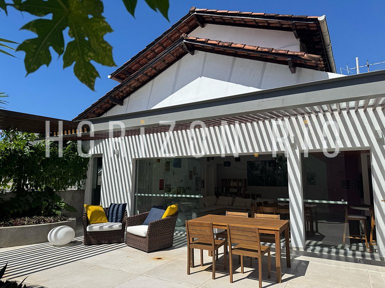 Ático de 2 dormitorios con terraza y barbacoa.