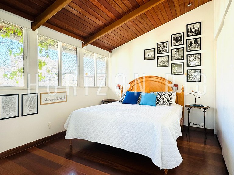 2 bedroom penthouse with terrace and barbecue