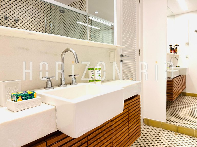 2 bedroom penthouse with terrace and barbecue