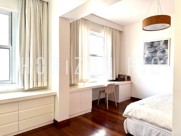 Luxurious 3 bedroom apartment in Copacabana