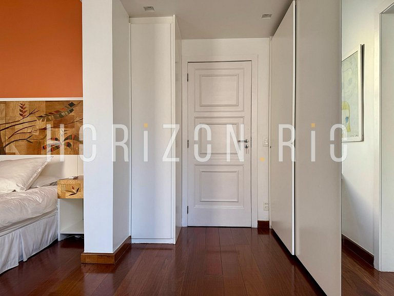 Luxurious 3 bedroom apartment in Copacabana