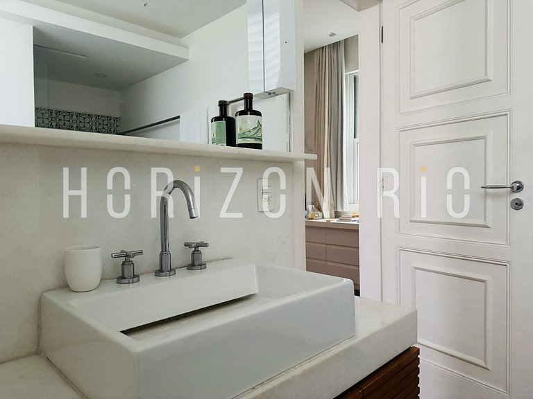 Luxurious 3 bedroom apartment in Copacabana