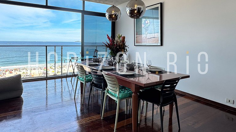 Apartamento 3 Quartos Frente Mar na Av. Atlântica - Aluguel