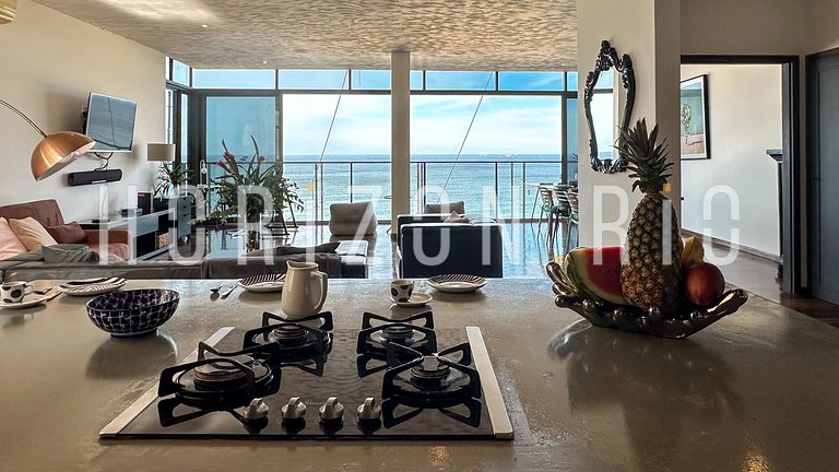 Apartamento 3 Quartos Frente Mar na Av. Atlântica - Aluguel