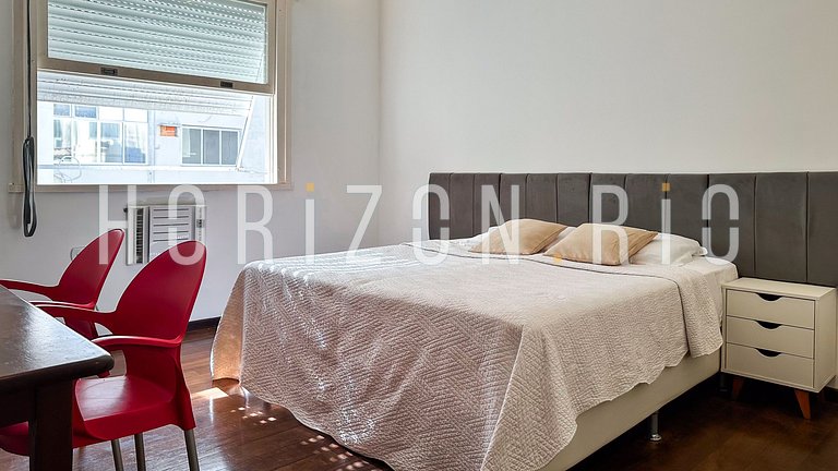 Apartamento 3 Quartos Frente Mar na Av. Atlântica - Aluguel