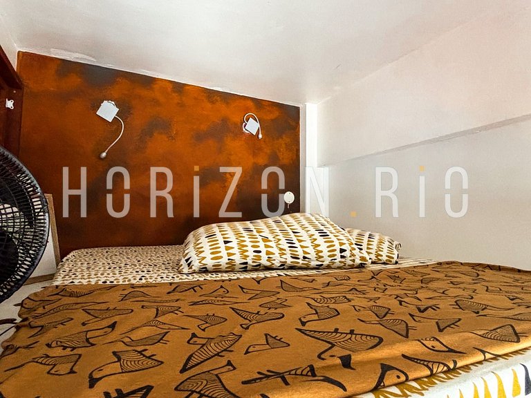Charmoso apartamento na Rua Saint Roman