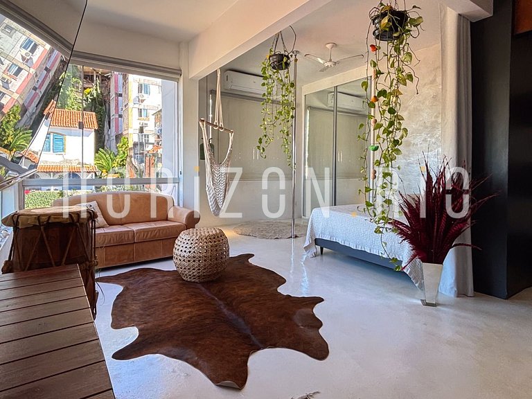 Charmoso apartamento na Rua Saint Roman