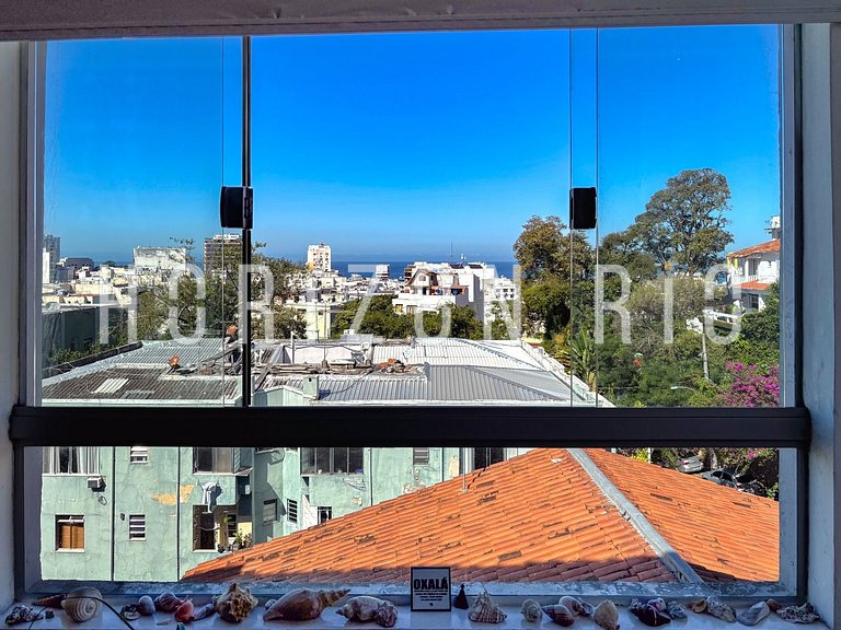 Charmoso apartamento na Rua Saint Roman
