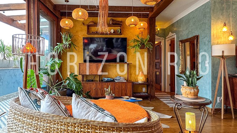 Charmosa cobertura com decoração estilo marroquina