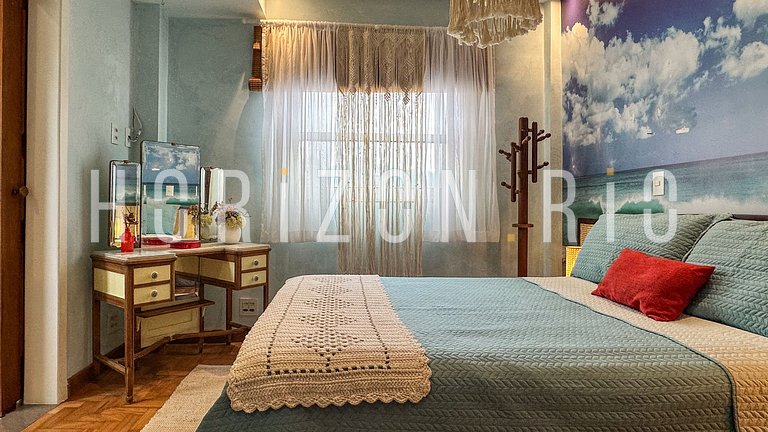 Charmosa cobertura com decoração mediterrânea em Ipanema RJ