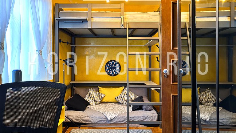 Charmosa cobertura com decoração mediterrânea em Ipanema RJ
