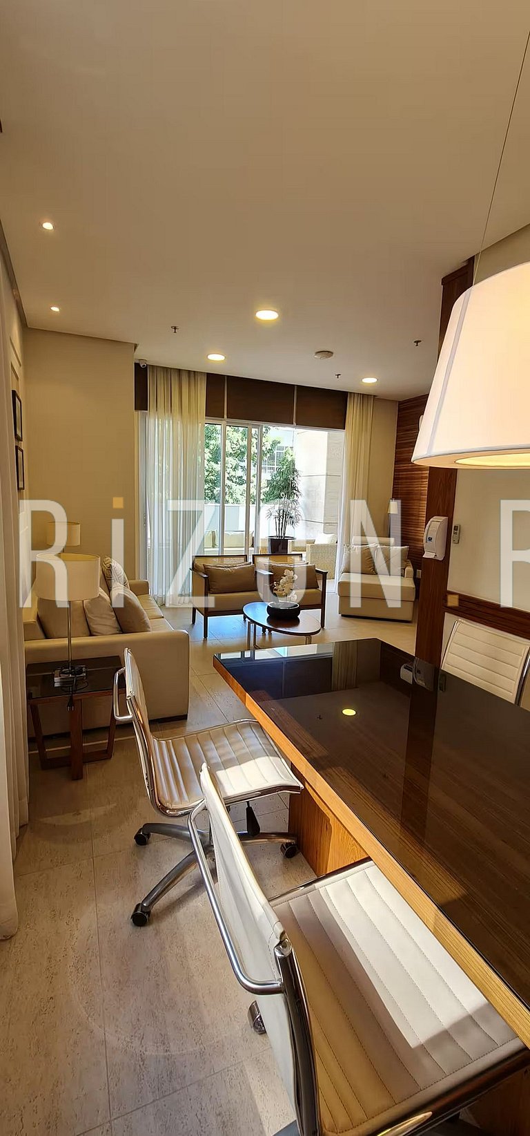 Luxuoso apartamento de 2 quartos no Wave Ipanema