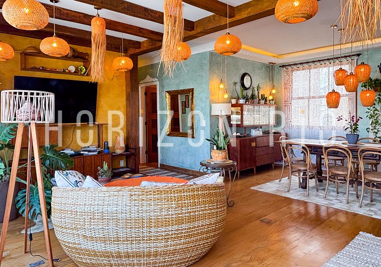 Charmosa cobertura com decoração mediterrânea em Ipanema RJ