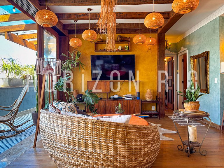 Charmosa cobertura com decoração mediterrânea em Ipanema RJ