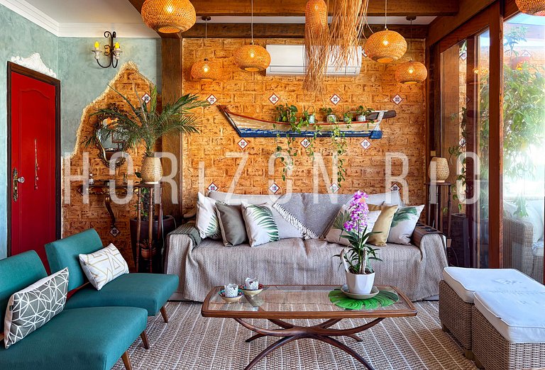 Charmosa cobertura com decoração mediterrânea em Ipanema RJ
