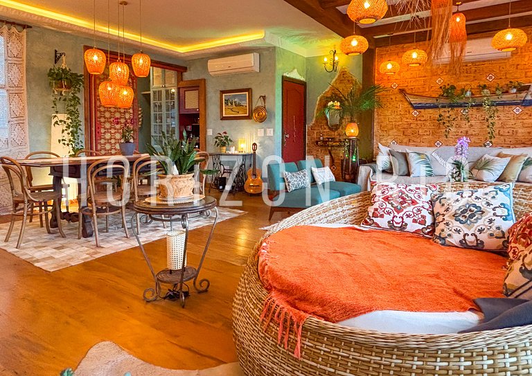 Charmosa cobertura com decoração mediterrânea em Ipanema RJ