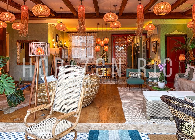 Charmosa cobertura com decoração mediterrânea em Ipanema RJ