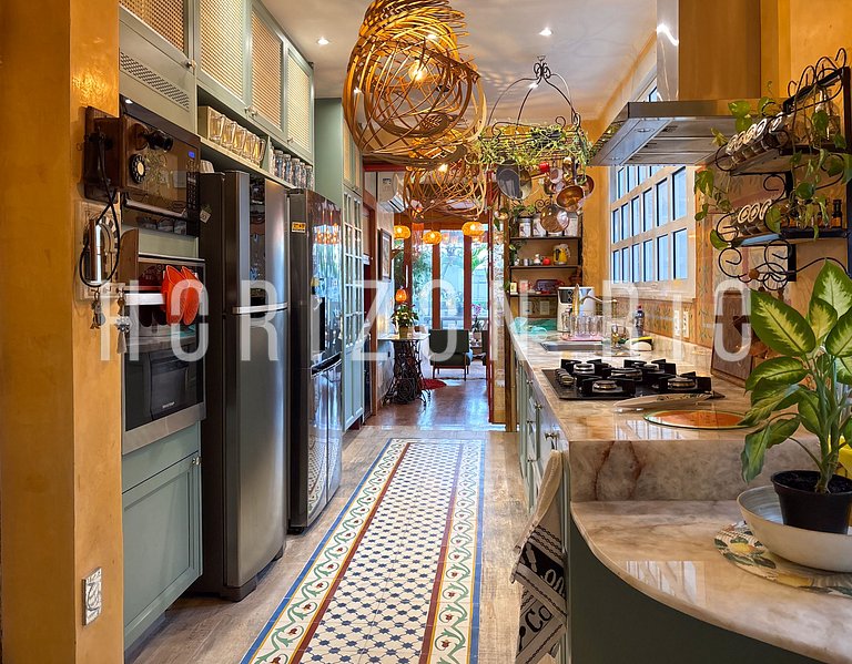 Charmosa cobertura com decoração mediterrânea em Ipanema RJ
