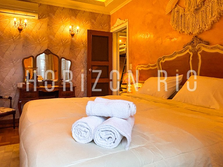 Charmosa cobertura com decoração mediterrânea em Ipanema RJ