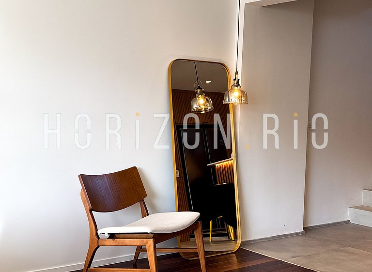 3-bedroom penthouse for mid-term rental