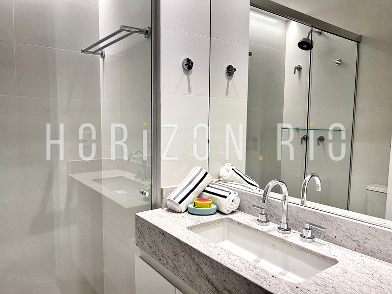 Loft Contemporâneo com Spa Privado no Coração de Ipanema