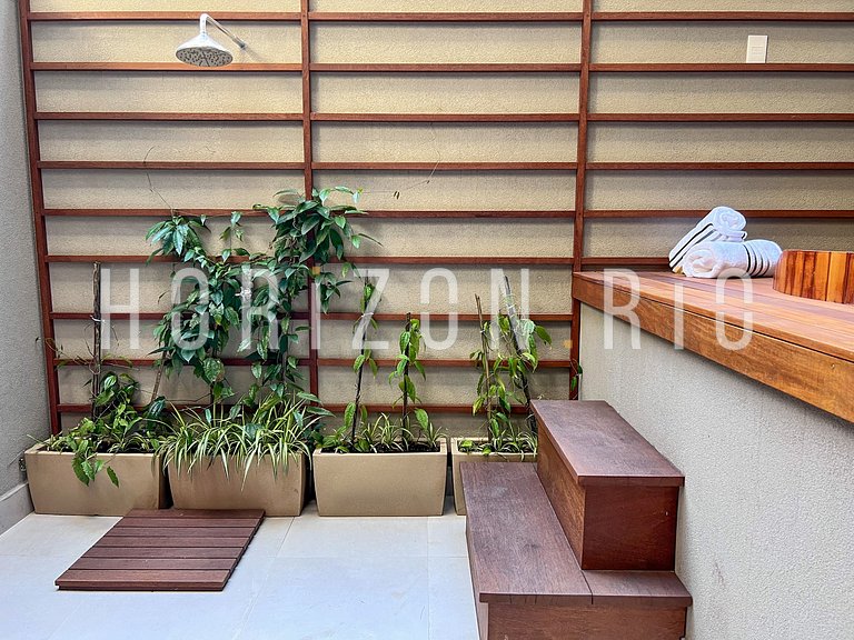 Loft Contemporâneo com Spa Privado no Coração de Ipanema