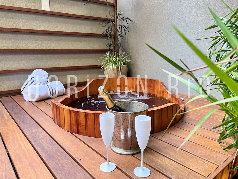 Loft Contemporâneo com Spa Privado no Coração de Ipanema