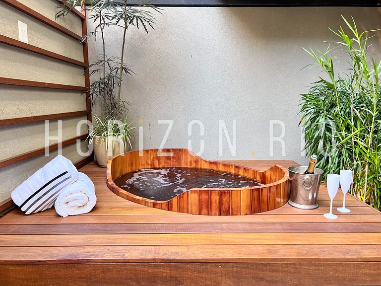 Loft Contemporâneo com Spa Privado no Coração de Ipanema