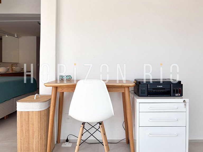 3-bedroom penthouse for mid-term rental