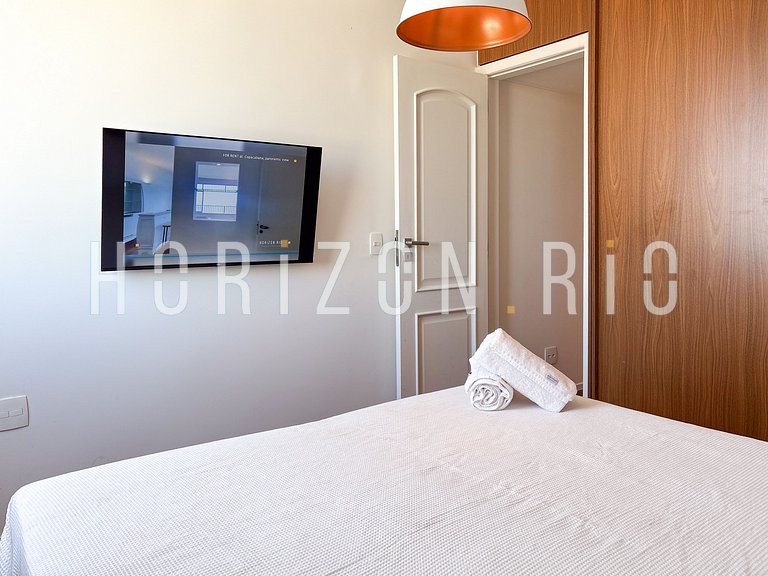 3-bedroom penthouse for mid-term rental