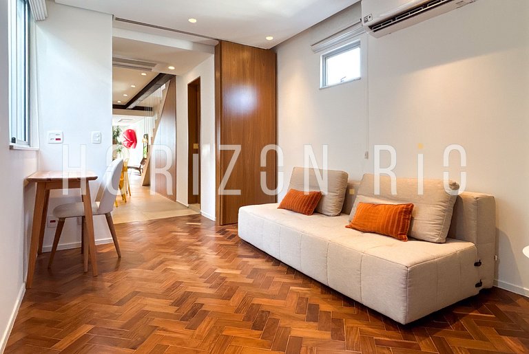 3-bedroom penthouse for mid-term rental