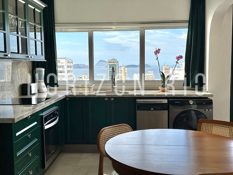 Loft Contemporâneo com 2 Suítes e Vista Panorâmica - Ipanema